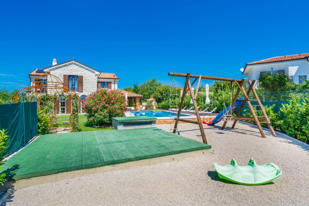 Kras Villa Kamenica מראה חיצוני תמונה